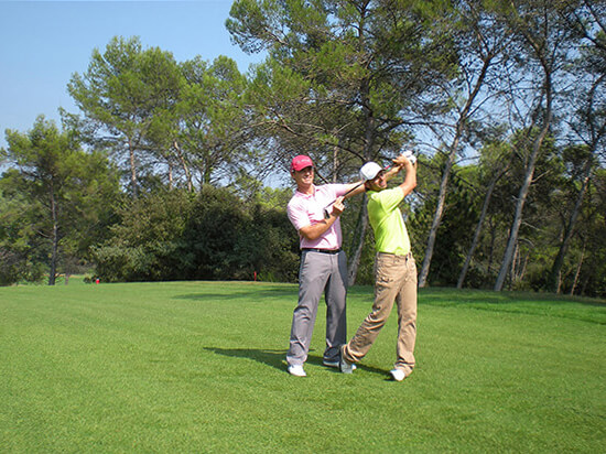 Coaching et perfectionnement avec enseignement sur le golf 